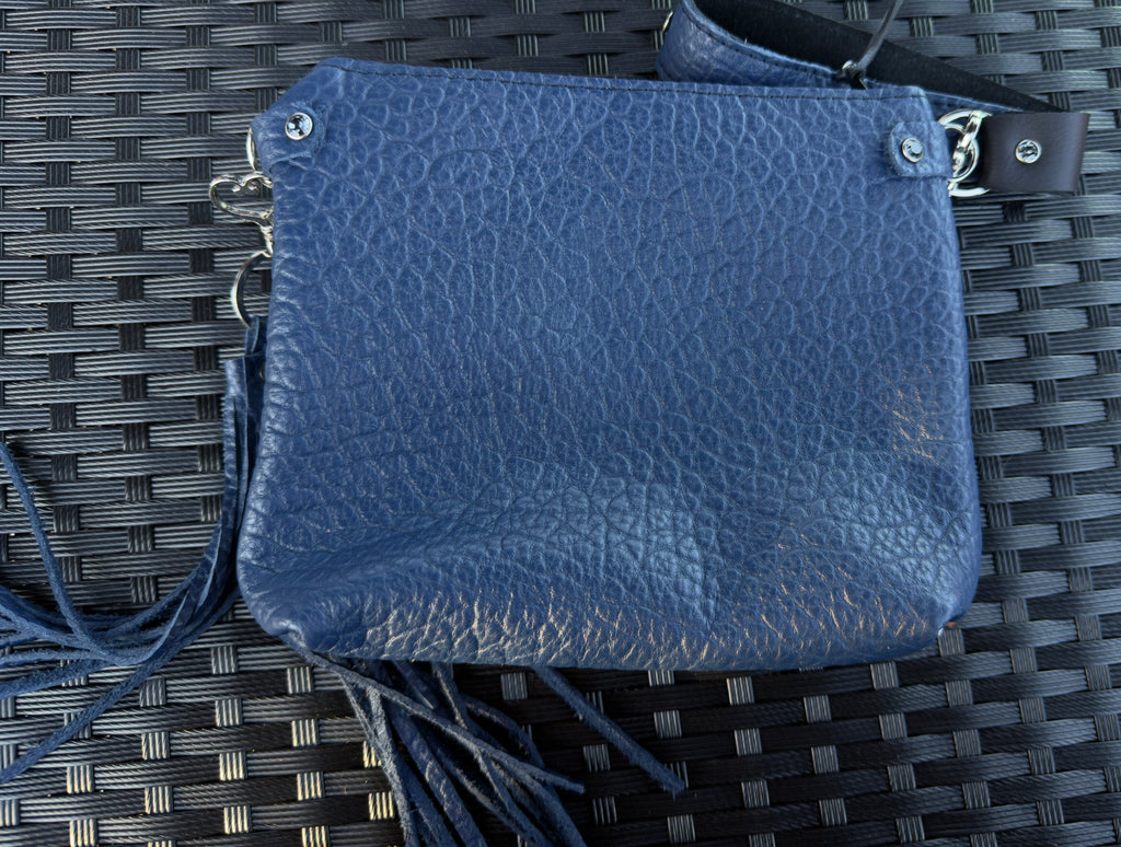 Buckle wristlet with strap